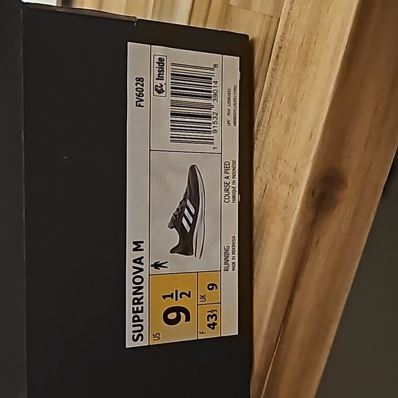 Adidas shoez - Picture 2 of 4